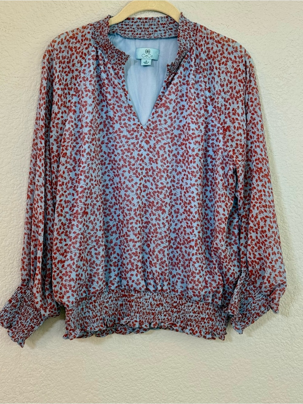 CeCe NWT Blue Red Floral Smocked V Neck Blouse M